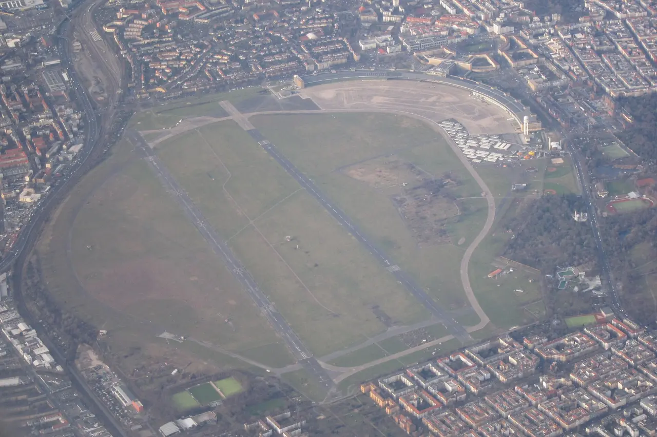Tempelhofer Feld