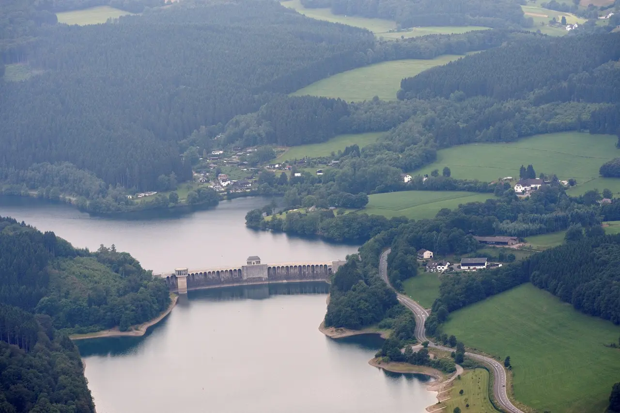 Listertalsperre & Staumauer