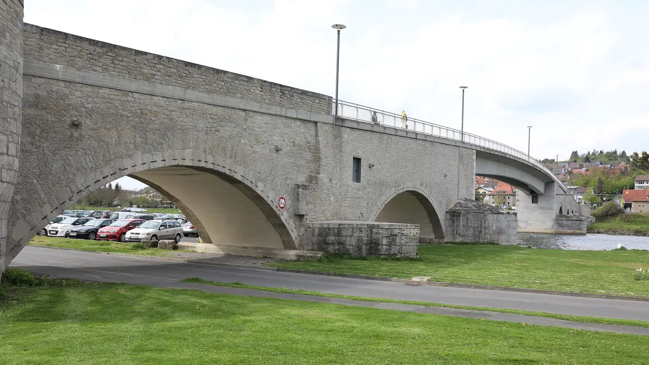 Alte Mainbrücke