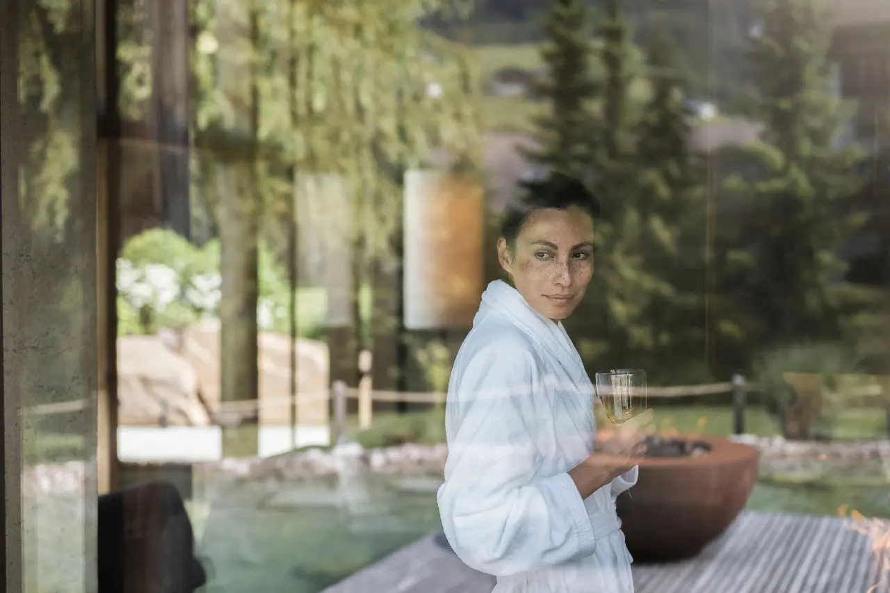 ADLER Spa Resort BALANCE in St. Ulrich in Gröden – Entspannung mit Blick auf die Berglandschaft | Wellnesshotel Südtirol