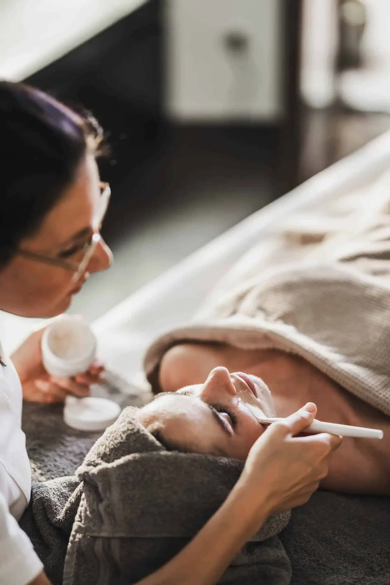 Hotel Ansitz Plantiz in Meran – Entspannende Gesichtsbehandlung im Spa-Bereich | Wellnesshotel Südtirol