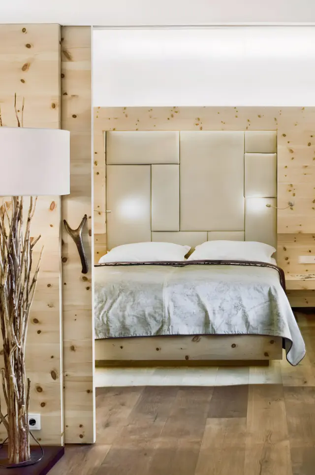 Lifestyle-Hotel Eder in Maria Alm – Komfortables Hotelzimmer mit Holzelementen | Wellnesshotel Salzburger Land