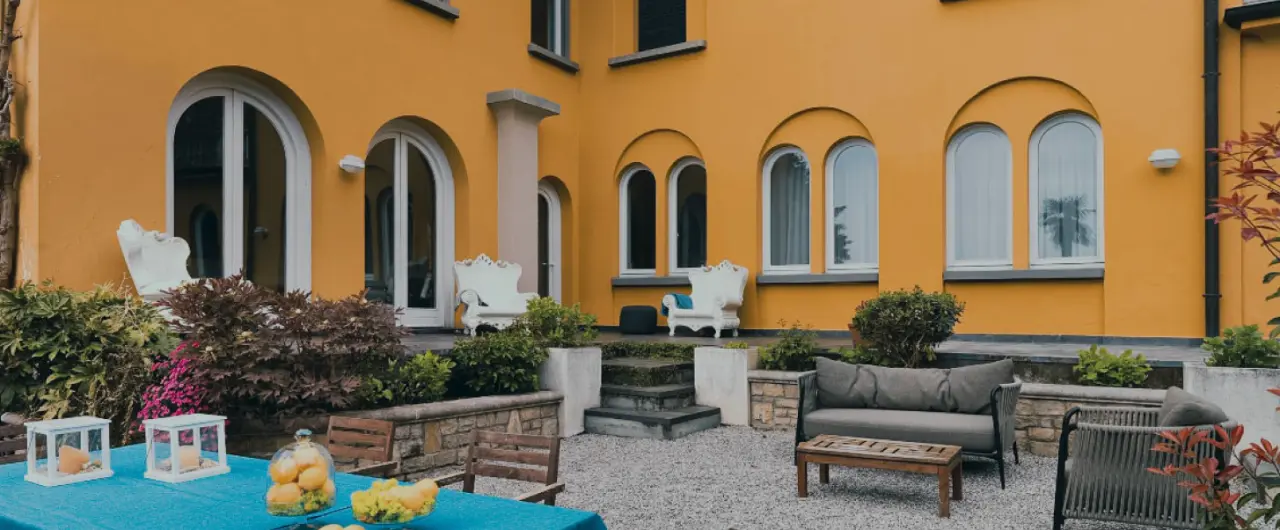 Villa Anita e Villa Ella Luxury Resort in Gardone Riviera – Gemütliche Terrasse mit Sitzgelegenheiten | Wellnesshotel Gardasee