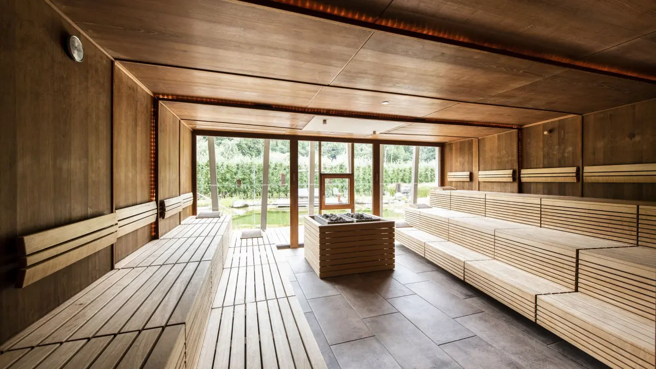 Gartenhotel Moser in Kaltern an der Weinstraße – Moderne Panorama-Sauna | Wellnesshotel Südtirol