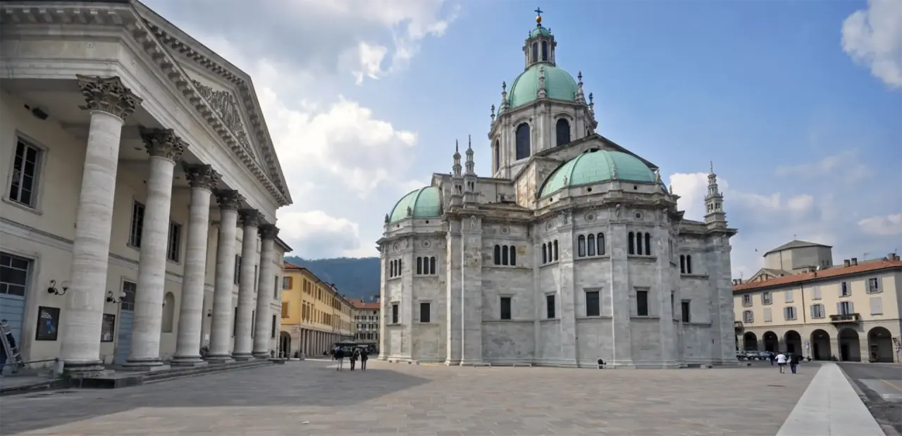 Como Luxuriöser Seeblick Spa in Como – Historische Kathedrale und Platz | Wellnesshotel Comer See