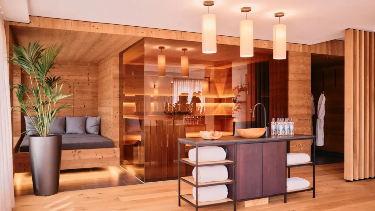 G’Schlössl Murtal in Großlobming – Moderne Sauna- und Wellnesslandschaft mit Holzdesign | Wellnesshotel Steiermark