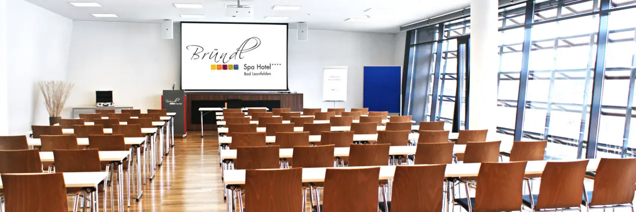 Spa Hotel Bründl in Bad Leonfelden – Heller Konferenzraum mit Bestuhlung | Wellnesshotel Oberösterreich