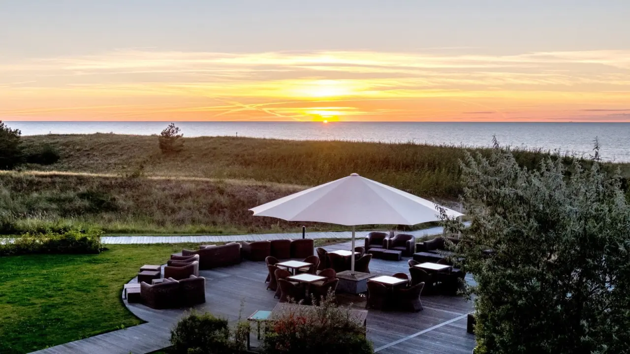 Strandhotel Dünenmeer in Ostseebad Dierhagen – Reiter am Strand | Wellnesshotel Ostsee