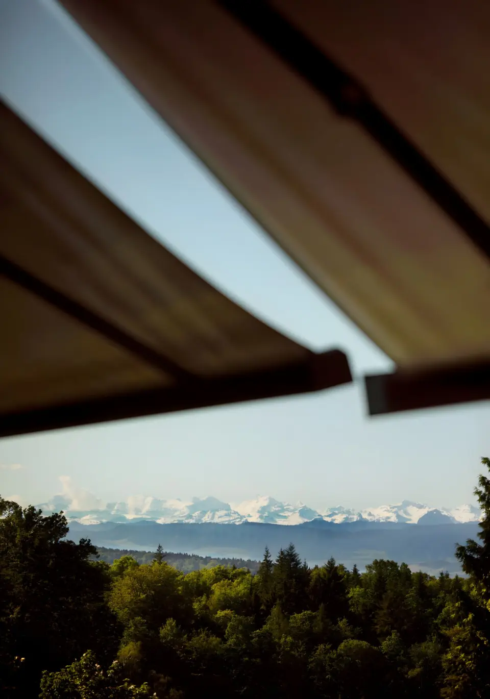 The Dolder Grand in Zürich – Panoramablick auf die schneebedeckten Alpen | Wellnesshotel Zürich
