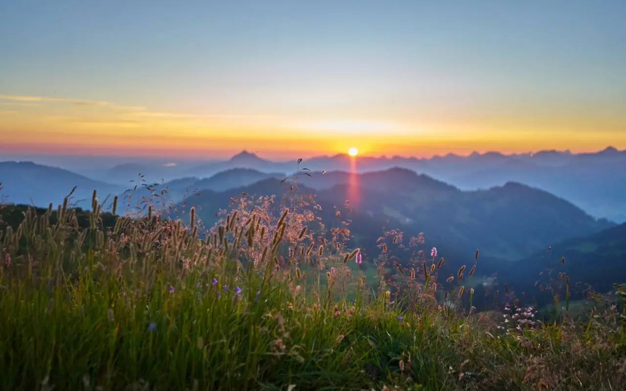Parkhotel Burgmühle in Fischen im Allgäu – Sonnenuntergang über den Allgäuer Alpen | Wellnesshotel Allgäu
