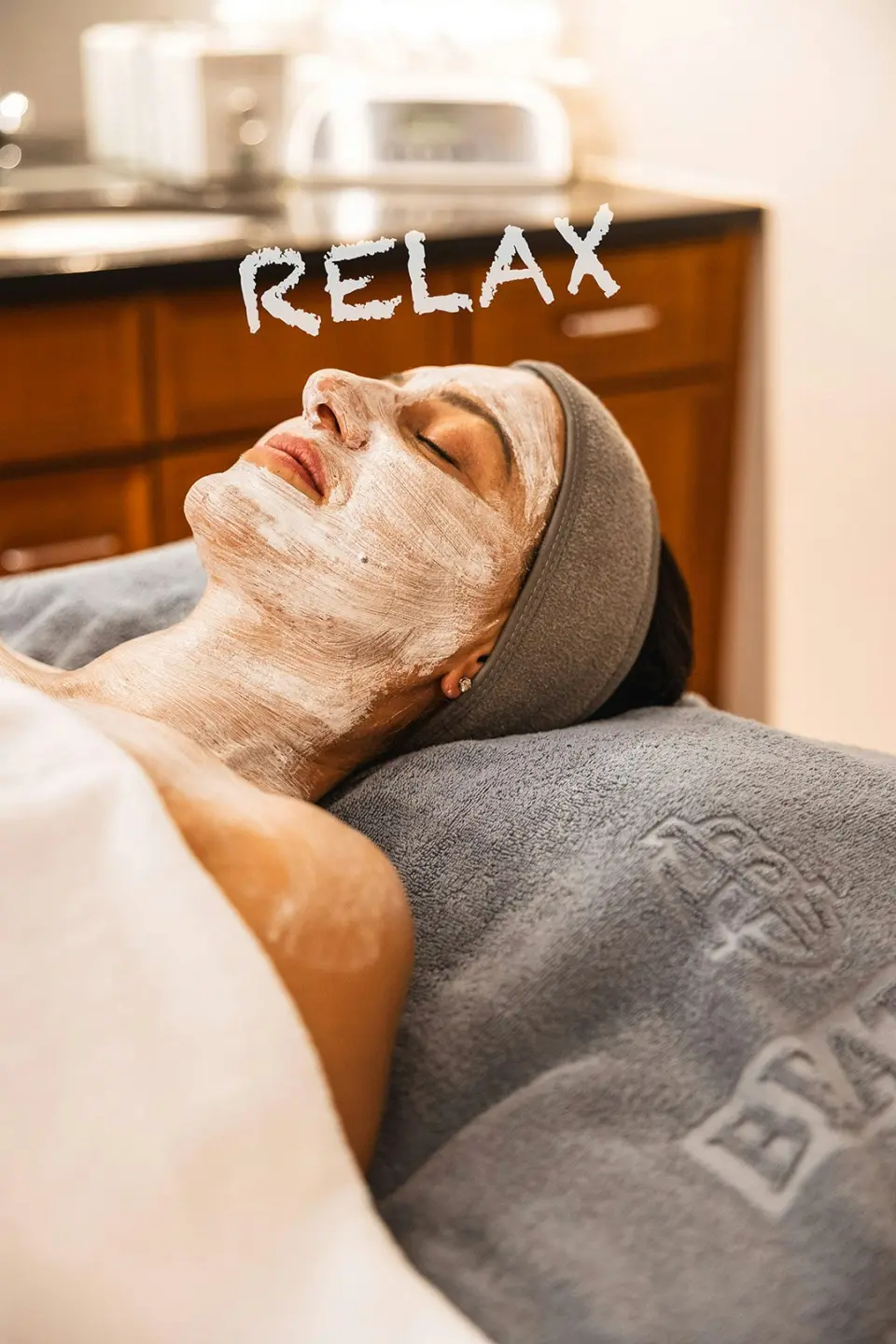 ERMITAGE Wellness- & Spa-Hotel in Gstaad – Entspannende Gesichtsbehandlung im luxuriösen Spa | Wellnesshotel Berner Oberland