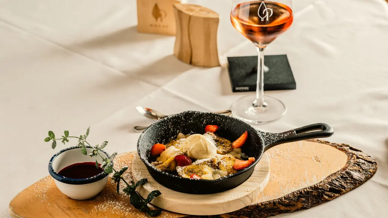 Das Parkhotel in Bad Wörishofen – Kaiserschmarrn mit Früchten und Wein | Wellnesshotel Allgäu