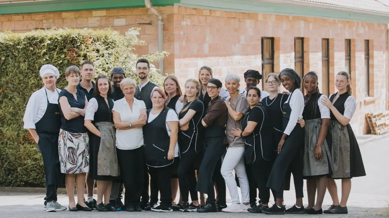 Wohlfühlhotel Alte Rebschule in Rhodt unter Rietburg – Freundliches Hotelteam des Wohlfühlhotels | Wellnesshotel Pfalz