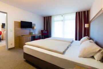 Hotel St. Georg in Bad Aibling – Komfortables Doppelzimmer mit Balkonblick | Wellnesshotel Oberbayern