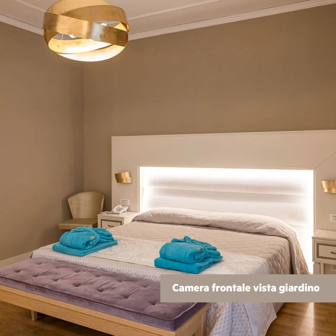 Quisisana Hotel Terme & Beauty Farm in Abano Terme – Modernes Doppelzimmer mit Gartenblick und Bademänteln | Wellnesshotel Veneto