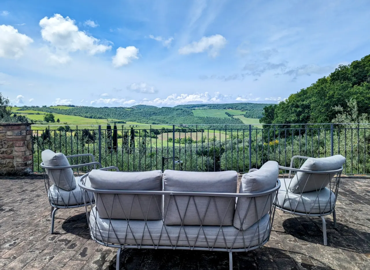 Sant'Antonio Country Resort Montepulciano in Montepulciano – Terrasse mit Panoramablick über die Hügel | Wellnesshotel Toskana