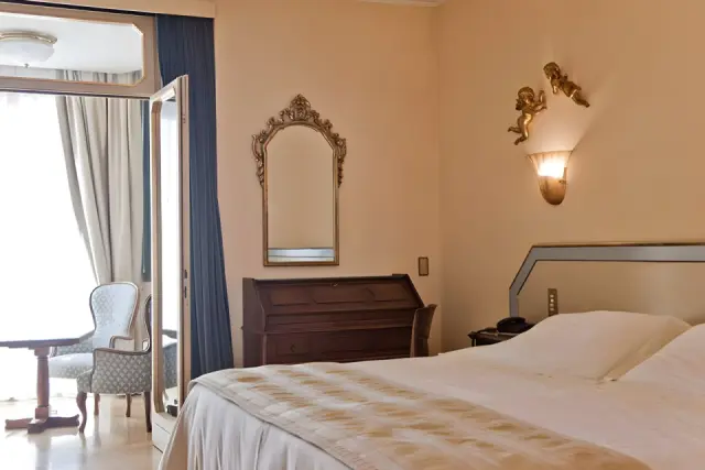 Abano Ritz Spa & Wellfeeling Resort in Abano Terme – Komfortables Doppelzimmer mit Zugang zum Balkon | Wellnesshotel Venetien
