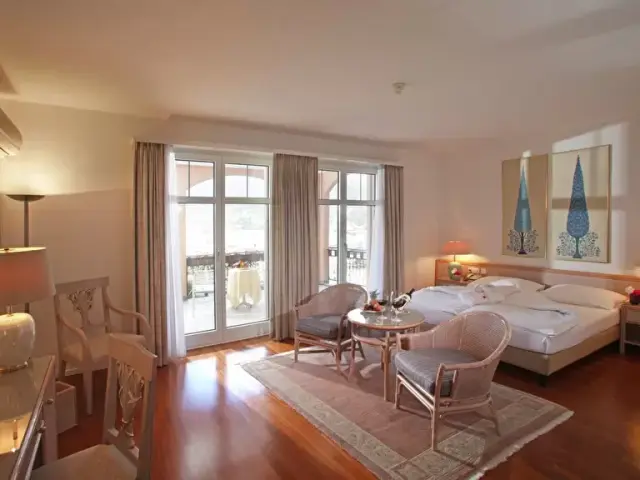 Villa Sassa Hotel Residence & SPA in Lugano – Komfortables Doppelzimmer mit Balkon | Wellnesshotel Tessin