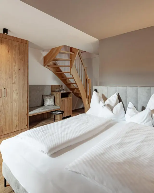 Panoramahotel Huberhof in Terenten – Geräumiges Doppelzimmer mit Galerie | Wellnesshotel Südtirol