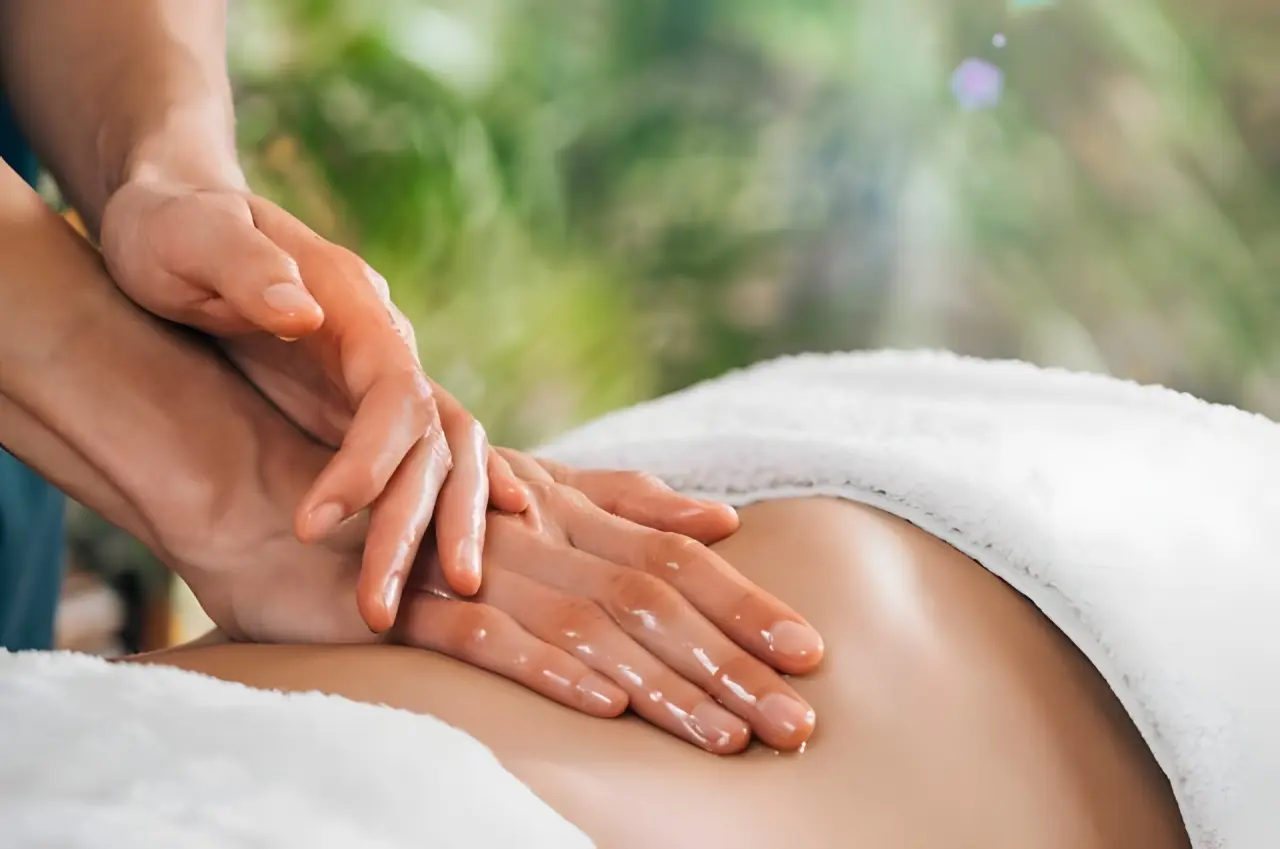 Hotel Hammerhof in Bodenmais – Entspannende Rückenmassage im Spa-Bereich | Wellnesshotel Bayerischer Wald