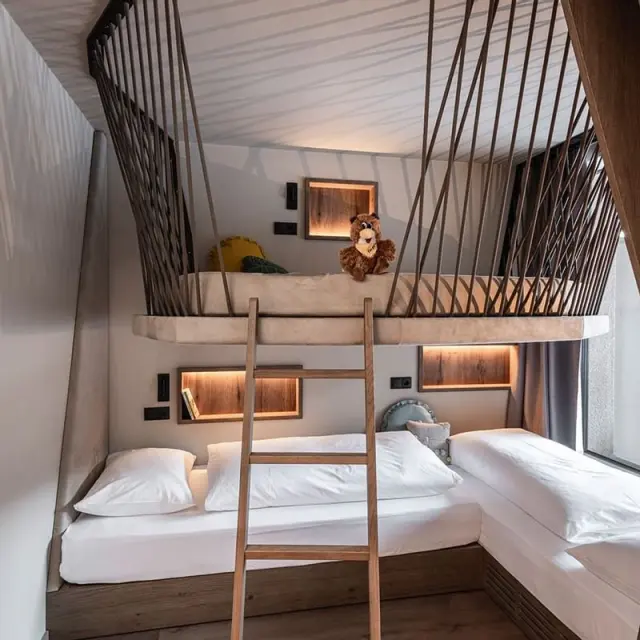 Falkensteiner Family Resort Lido in Ehrenburg – Kinderzimmer mit Hochbett | Familienhotel Pustertal
