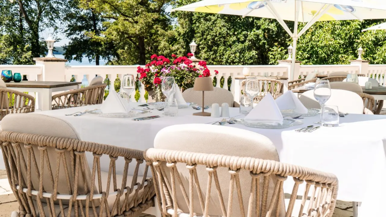 HOTEL-RESORT Märkisches Meer Haus am See