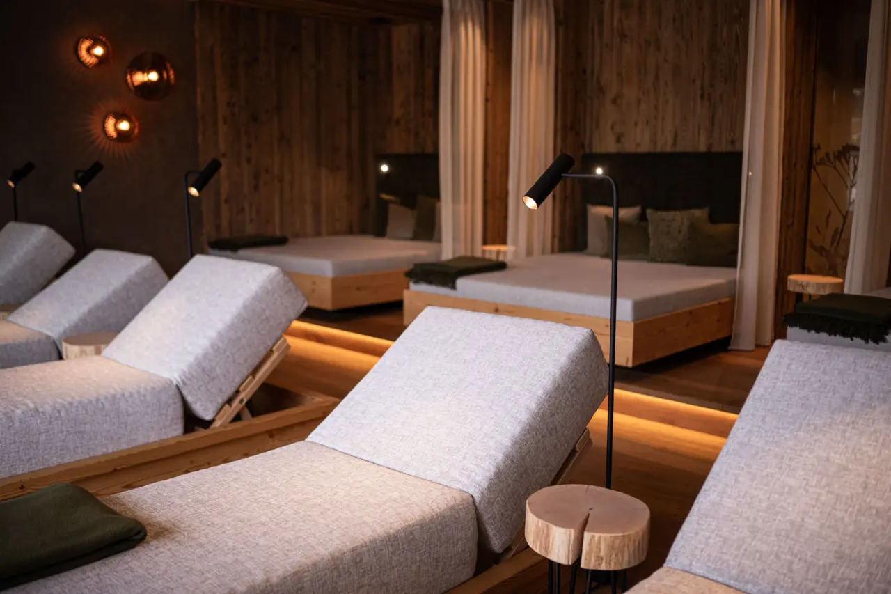 Hotel Johanneshof in Oberstaufen – Gemütlicher Ruheraum mit bequemen Liegen | Wellnesshotel Allgäu