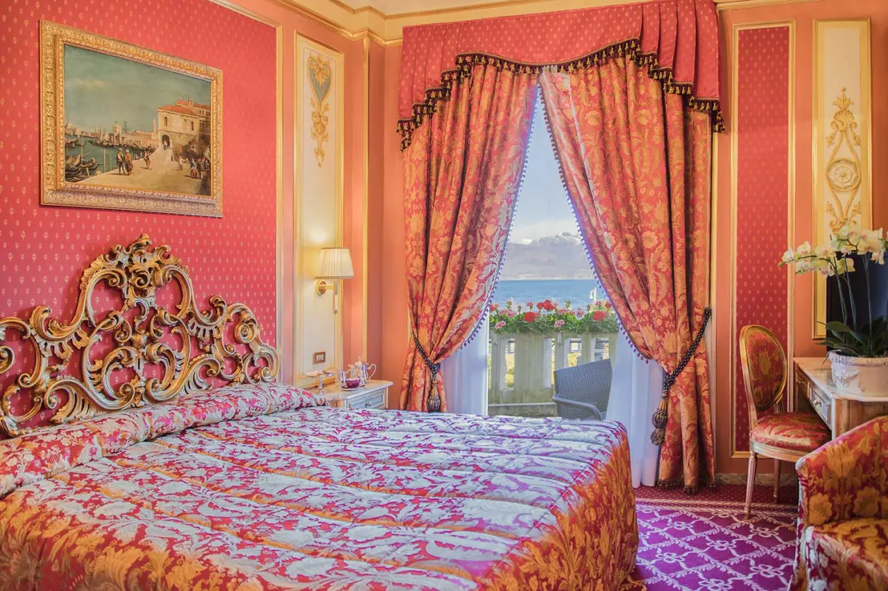 Regina Palace Hotel in Vico Morcote – Luxuriöses Zimmer mit Seeblick und Balkon | Wellnesshotel Tessin