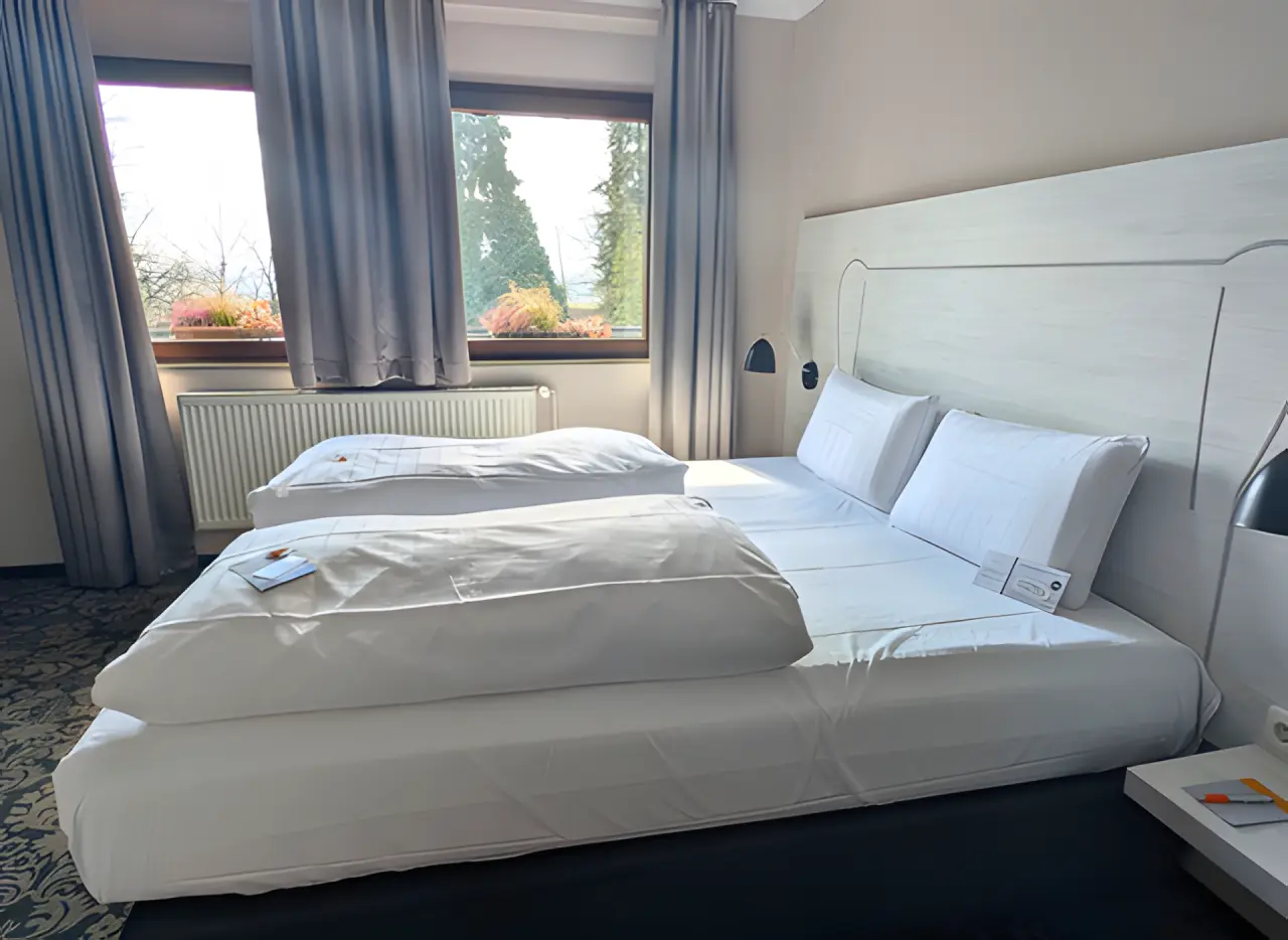 Parkhotel Schillerhain GmbH in Bad Dürkheim – Komfortables Doppelzimmer mit Blick ins Grüne | Wellnesshotel Pfalz