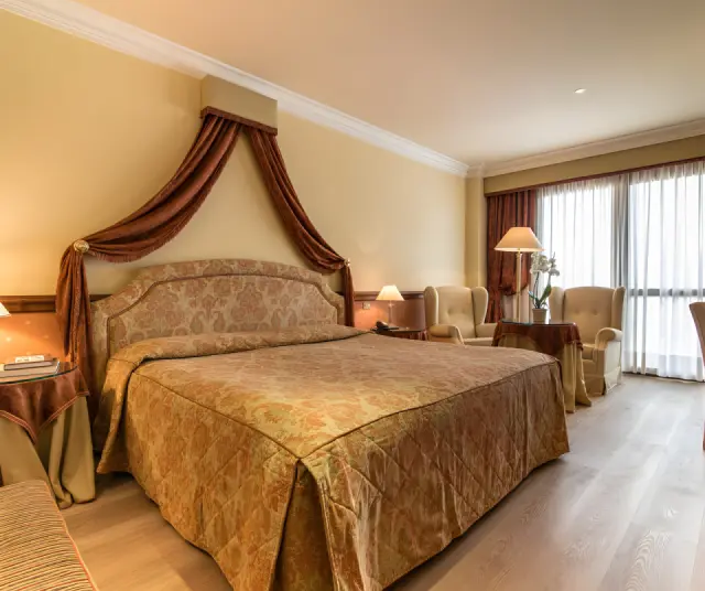 Terme di Relilax Boutique Hotel & Spa in Montegrotto Terme – Klassisches Doppelzimmer mit Baldachinbett | Wellnesshotel Veneto