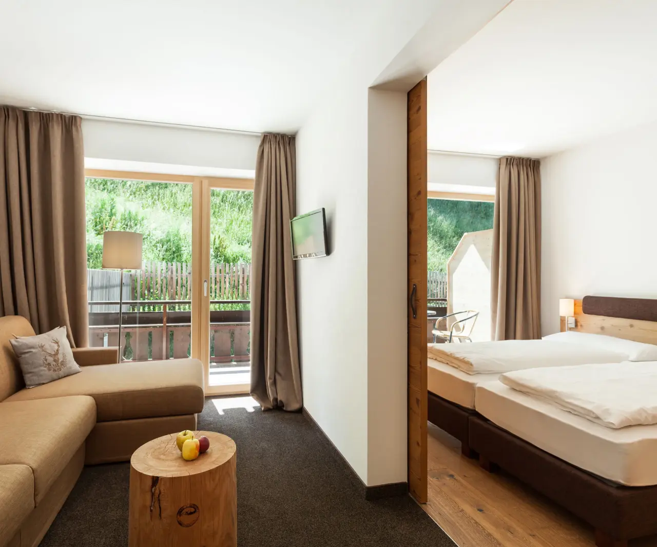 Naturhotel Rainer in Ratschings – Komfortables Doppelzimmer mit Balkon und Bergblick | Wellnesshotel Südtirol