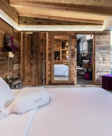 Alpin Garden Luxury Maison & Spa in St. Ulrich in Gröden – Modernes Doppelzimmer im alpinen Stil | Wellnesshotel Südtirol