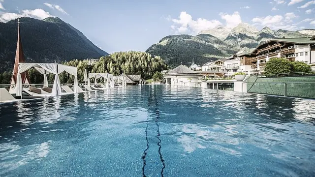 STOCK resort *****s