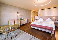 Hotel Hohenwart in Schenna – Elegantes Doppelzimmer mit stilvoller Einrichtung | Wellnesshotel Südtirol
