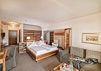 Hotel Hohenwart in Schenna – Geräumiges Doppelzimmer mit Wohnbereich | Wellnesshotel Südtirol