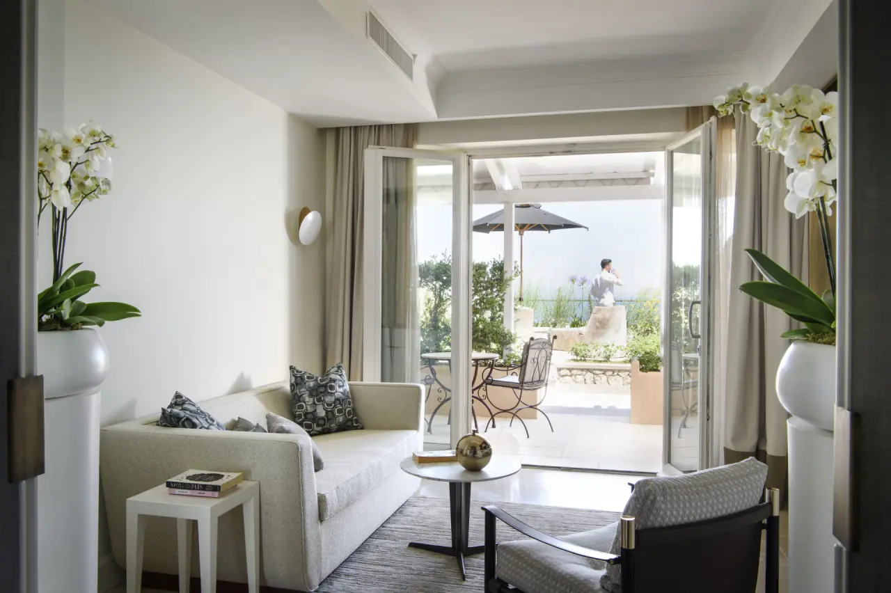 Villa Marina Capri in Capri – Helles Hotelzimmer mit Meerblick-Terrasse | Wellnesshotel Capri