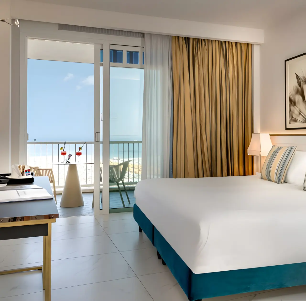 Savoia Rimini Hotel in Rimini – Komfortables Hotelzimmer mit Meerblick und Balkon | Wellnesshotel Adria