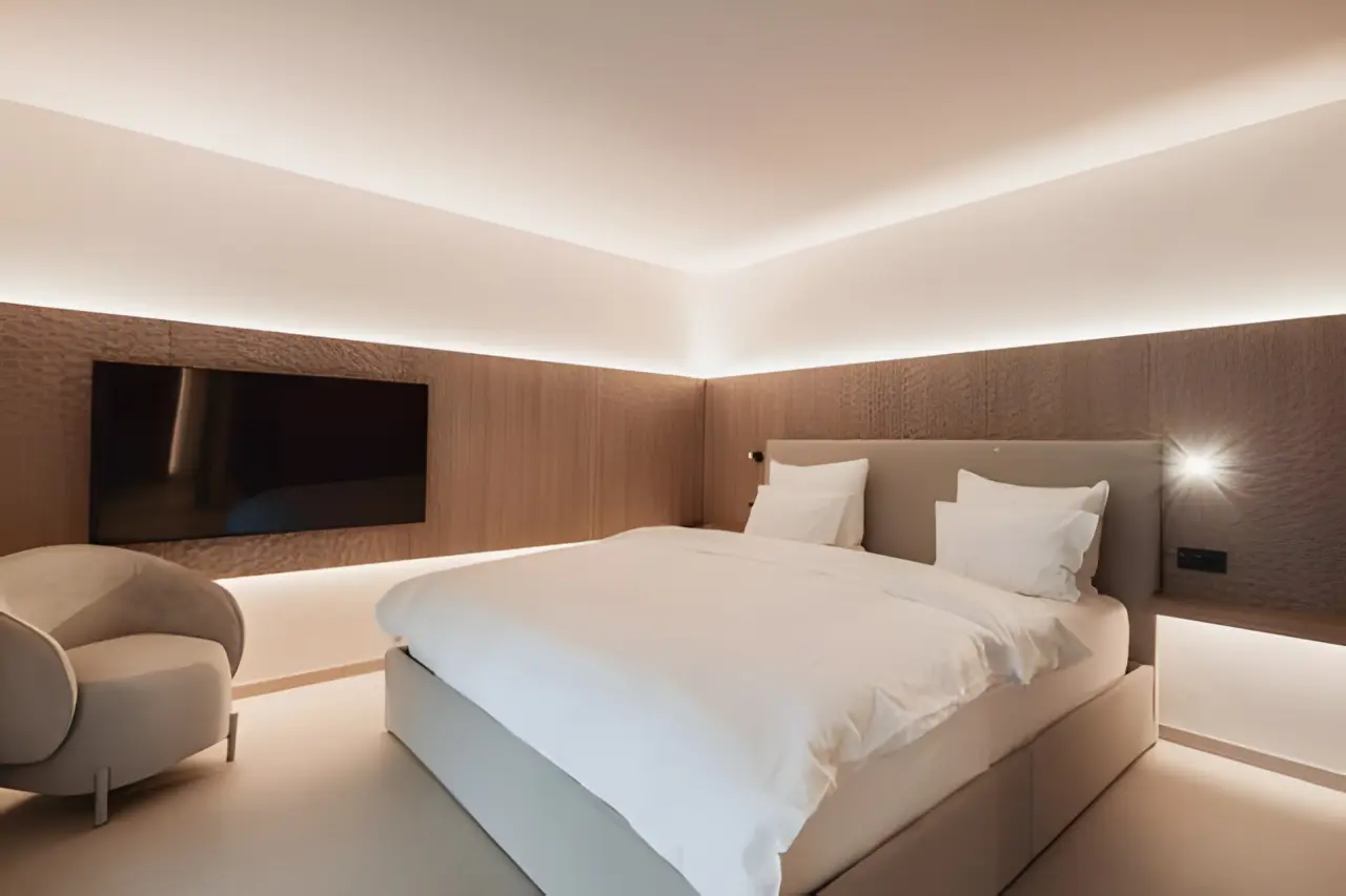 Hotel Lanerhof in Ehrenburg (Kiens) – Komfortables Doppelzimmer mit großem Flachbildschirm | Wellnesshotel Südtirol
