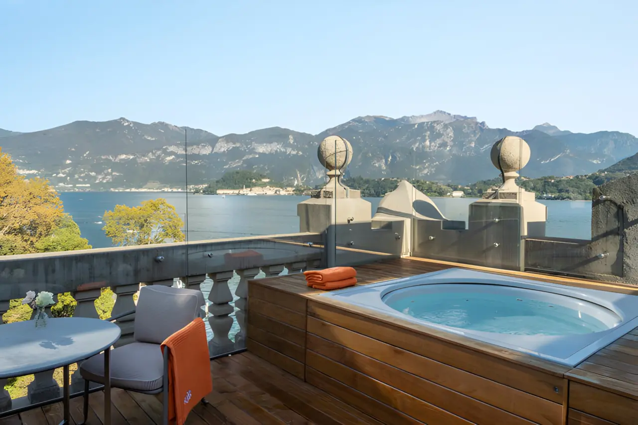 Grand Hotel Tremezzo in Bellagio – Private Terrasse mit Whirlpool und Seeblick | Wellnesshotel Comer See