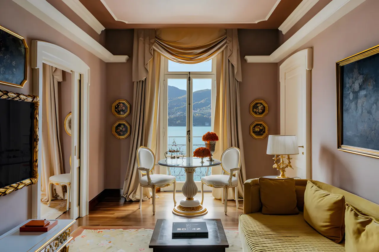 Grand Hotel Tremezzo in Bellagio – Elegante Hotelsuite mit Balkon und Seeblick | Wellnesshotel Comer See