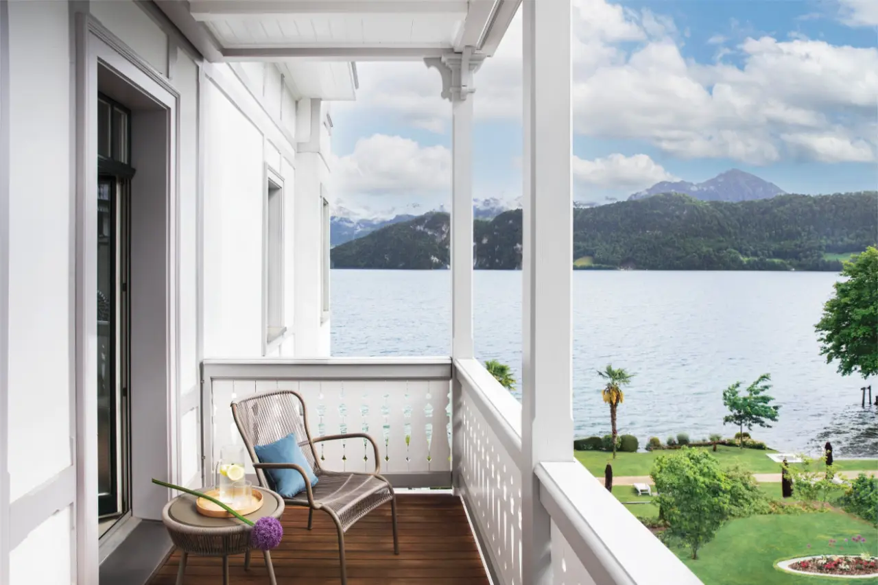 Chenot Palace Weggis in Weggis – Balkon mit atemberaubendem Blick auf den Vierwaldstättersee | Wellnesshotel Vierwaldstättersee