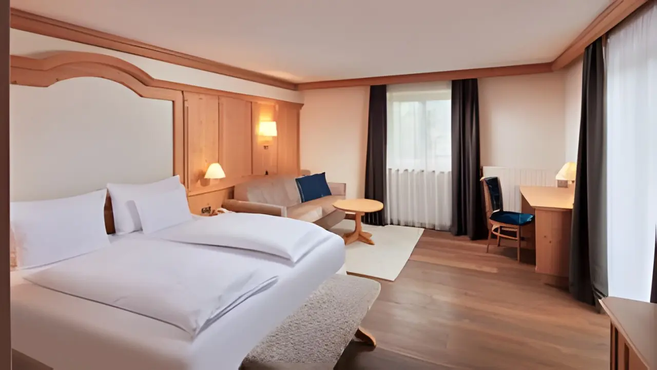 Hotel Engels Park in Neustift-Milders – Komfortables Doppelzimmer im alpinen Stil | Wellnesshotel Stubaital