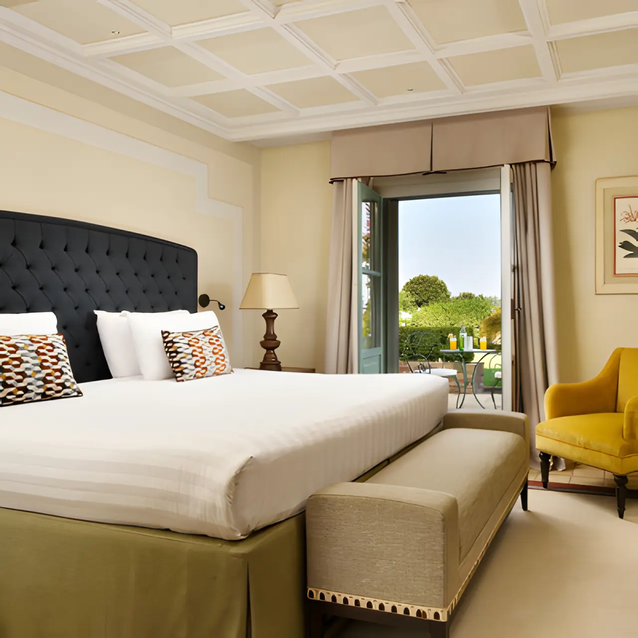 Relais Sant'Uffizio in Como – Doppelzimmer mit Balkon und Sitzgelegenheit im Freien | Wellnesshotel Lombardei